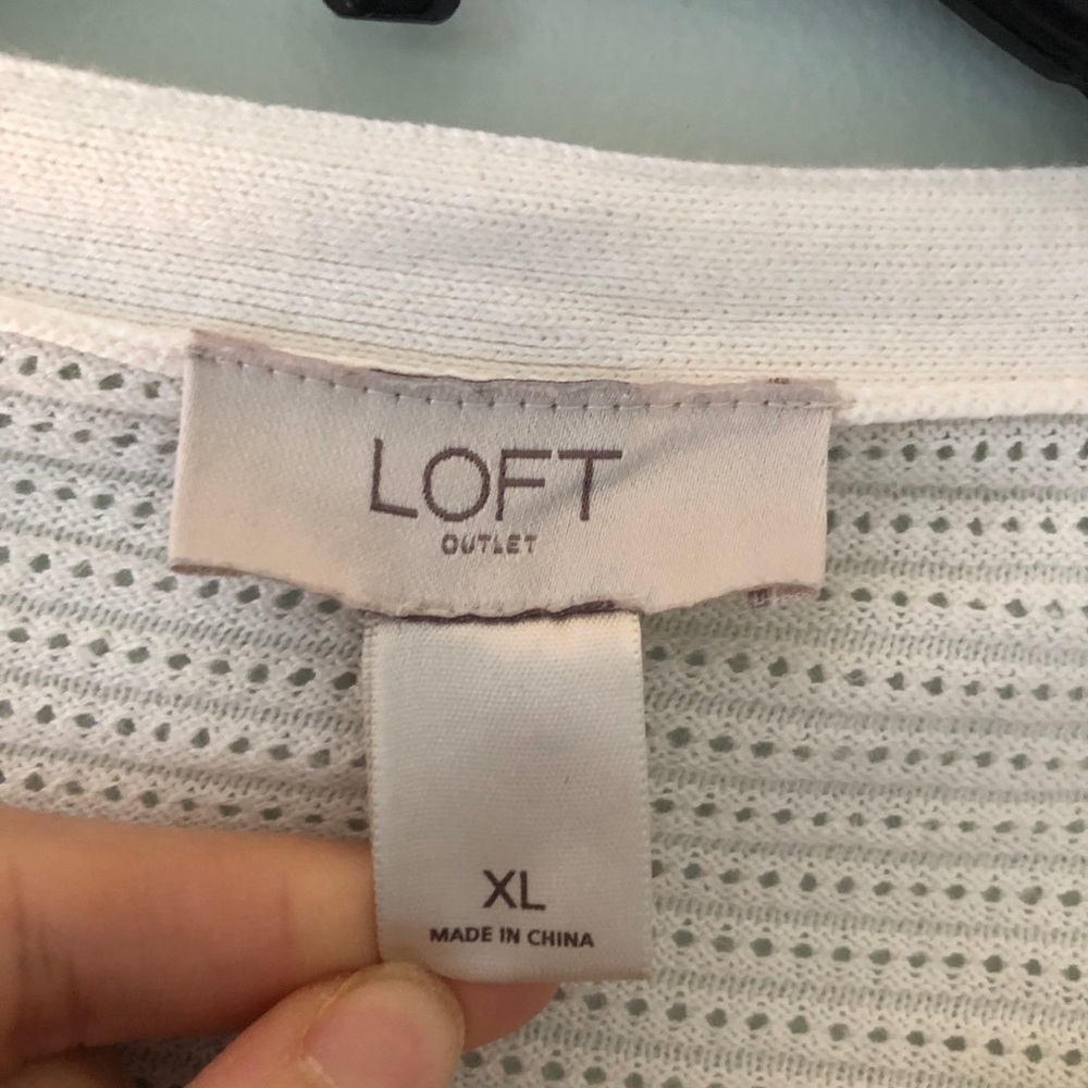 White Light Weight/ Thin Sweater. - image 3